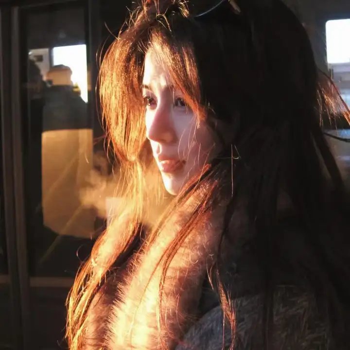 身价三亿的老娘被送进了养老院